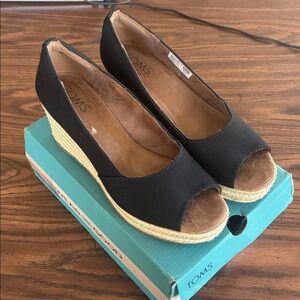 08;03 Tom’s Rania Peep Toe Wedge Pump